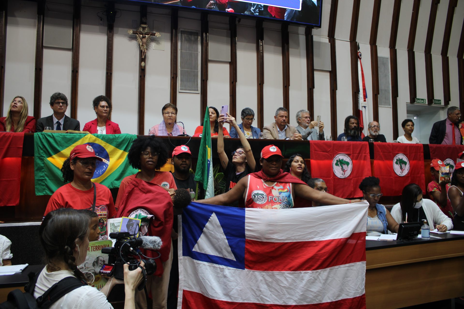 MST realiza ato em defesa da Reforma Agrária na Assembleia Legislativa da Bahia