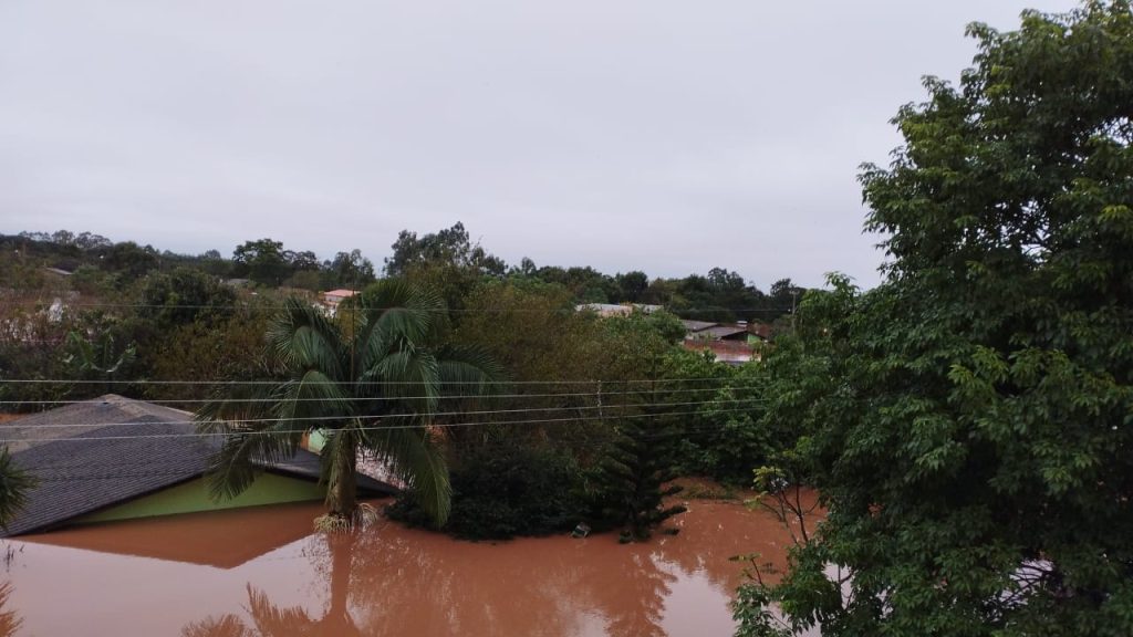 MST inicia campanha de solidariedade em apoio às vítimas das enchentes no Rio Grande do Sul