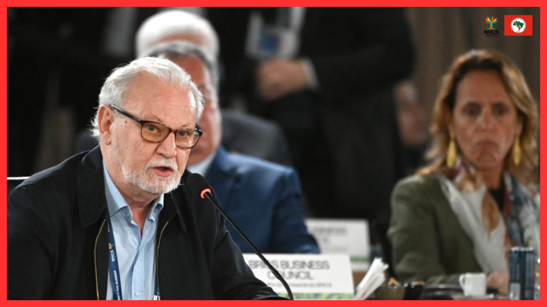 João Pedro Stedile entrega recomendações do Conselho Popular na Cúpula dos Líderes do BRICS