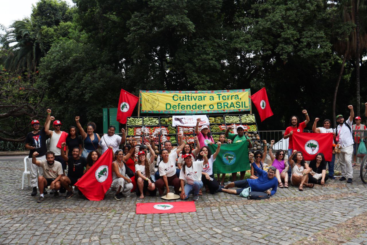 Feira da Reforma Agrária celebra o segundo dia com cultura, trocas e consumo consciente