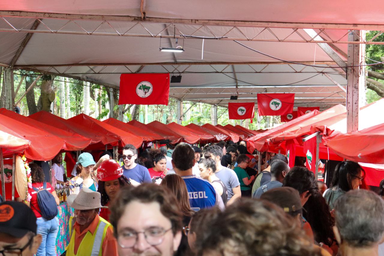Feira da Reforma Agrária em MG encerra afirmando compromisso com a soberania nacional