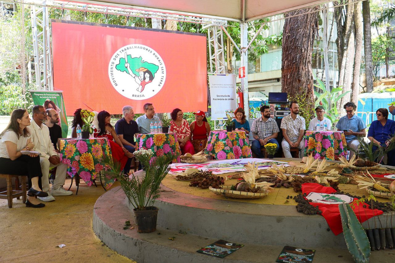 Ato de abertura de Feira da Reforma Agrária demarca luta pelo direito à alimentação em MG