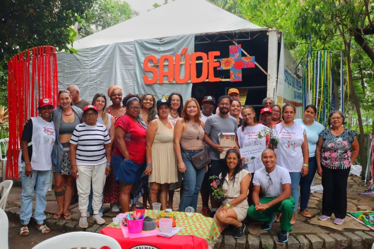 “Às vezes a própria escuta é já uma cura”: a Saúde na Feira em MG