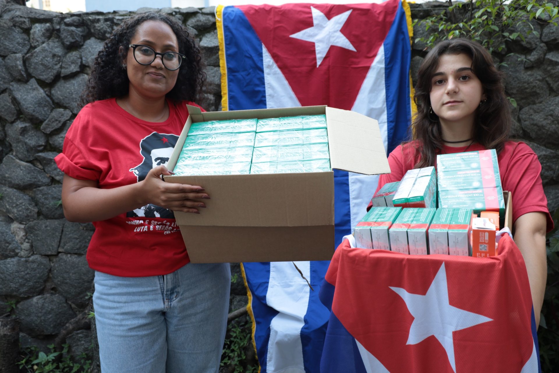 Campanha de solidariedade envia primeiro carregamento de medicamentos à Cuba