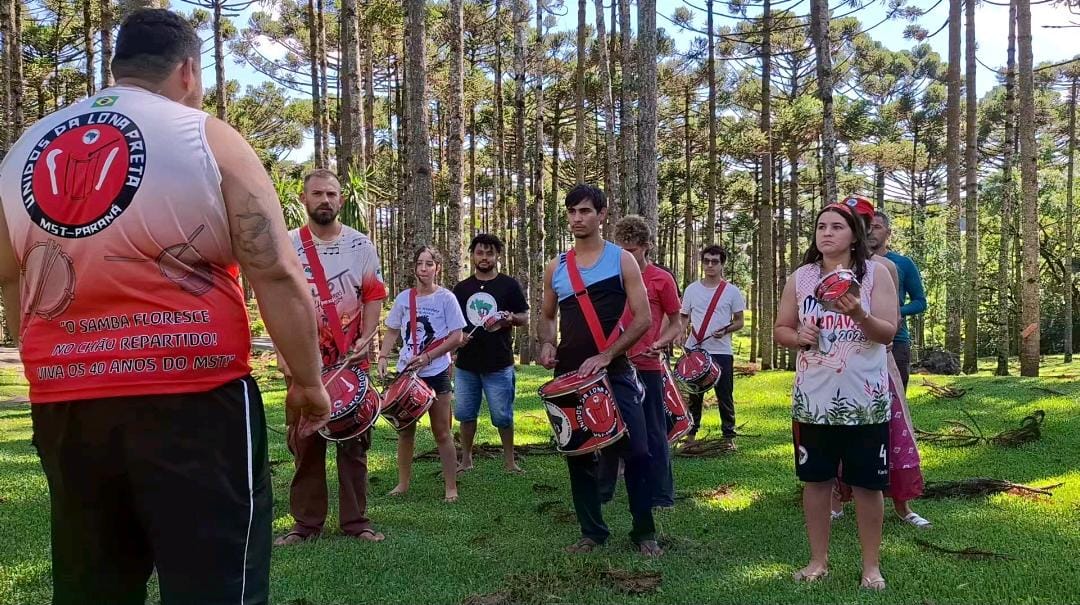 O samba faz a luta e a luta faz o samba:  O 5° curso de carnaval começou!