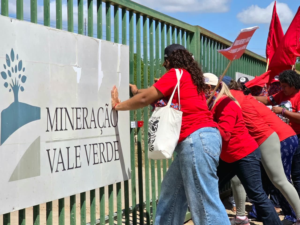 Em Jornada de Lutas, mulheres ocupam Vale Verde no Agreste de Alagoas nesta segunda (9)