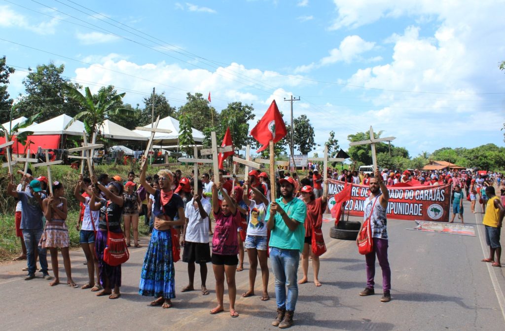 MST retoma marcha interrompida em Eldorado do Carajás após 30 anos do massacre