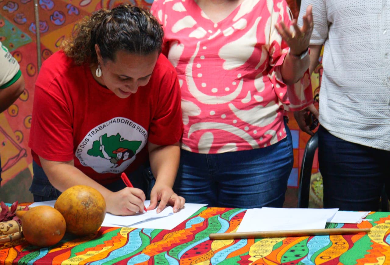 Ação inédita do INCRA reconhece arte como trabalho e garante crédito produtivo em assentamento do MST