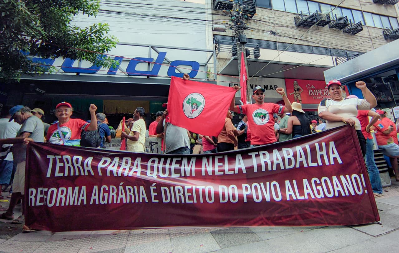 Em denúncia contra a paralisia da Reforma Agrária, camponeses ocupam INCRA em Maceió nesta quarta (15)