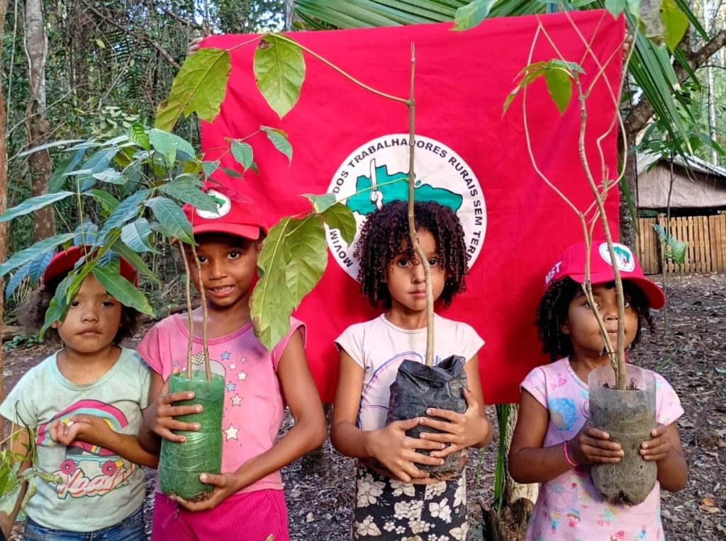 Jornada em Defesa da Natureza e seus Povos do MST mobiliza 22 estados e o DF