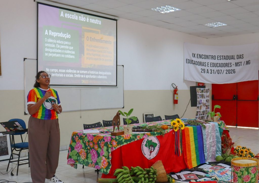 Em Minas Gerais, MST fortalece compromisso com uma educação para transformação social