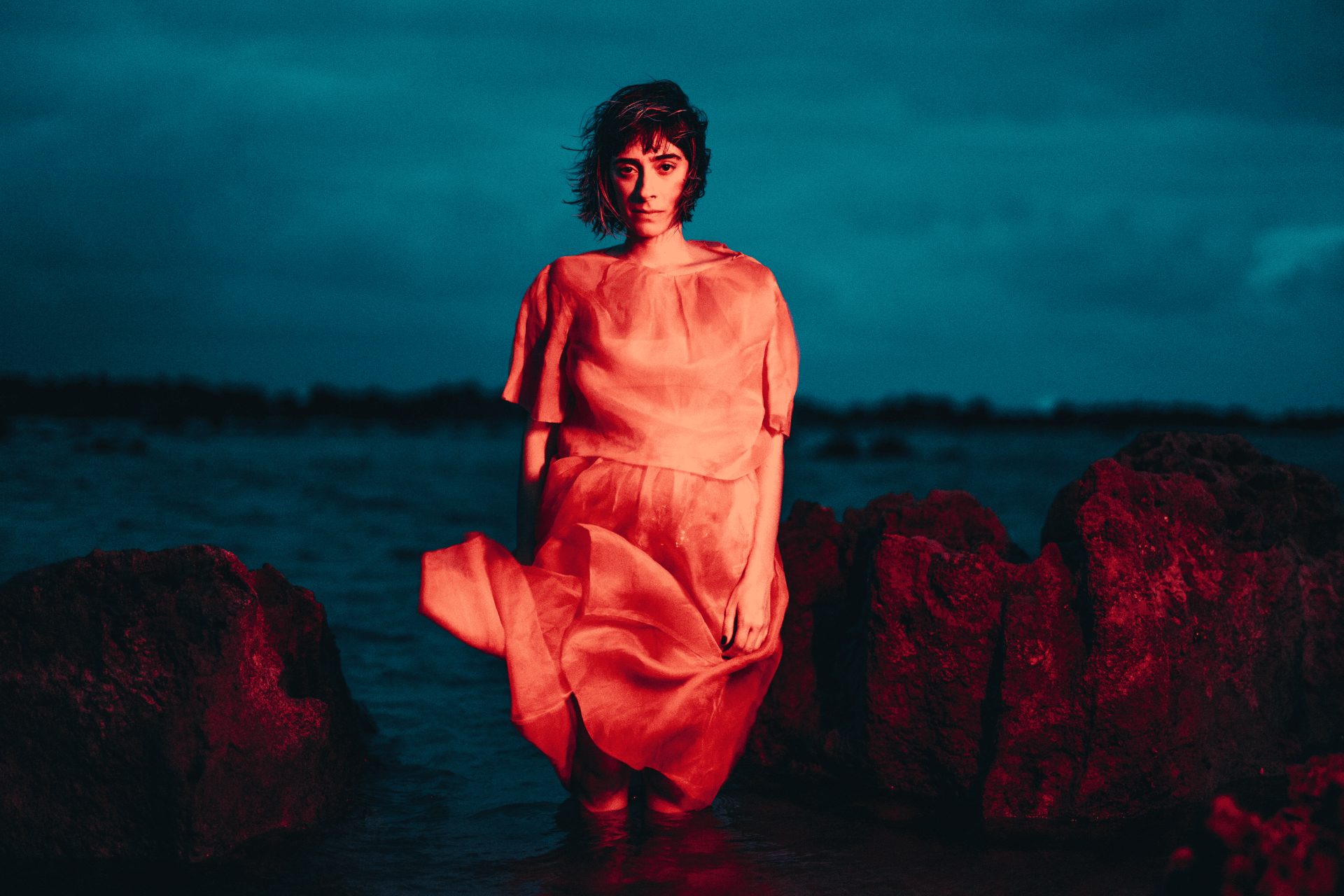 Juliana Linhares realiza show gratuito nesta quinta (10) na Feira do MST em Maceió (AL)