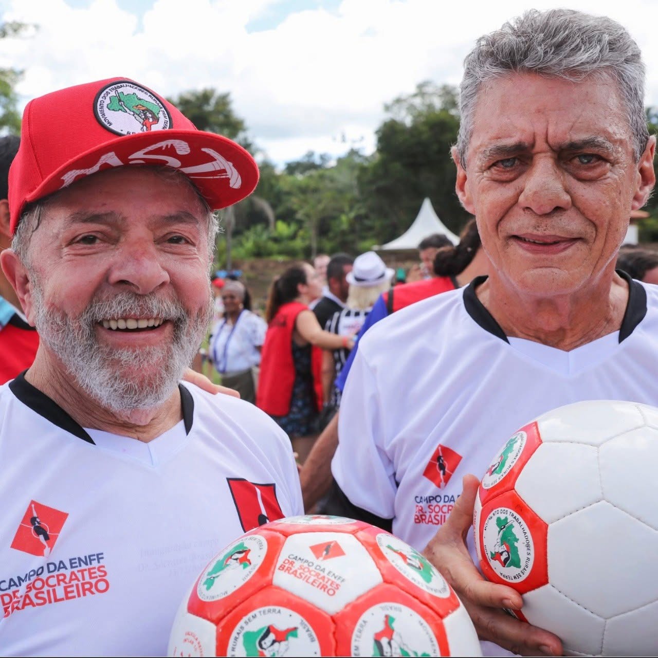 Chico Buarque declara apoio às candidaturas do MST nas eleições de 2026