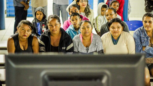 No programa Sim, eu Posso, alguns conteúdos são apreendidos via teleaula, mas a participação presencial é prioritária - por isso, o programa foi suspendido durante a pandemia de Covid-19 (Foto: MST)