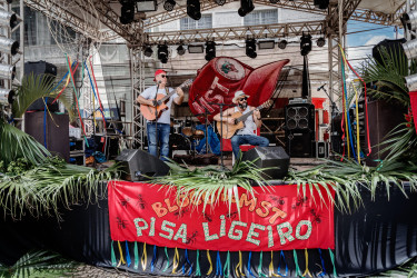 Bloco Pisa Ligeiro, em Minas Gerais. Foto: Gustavo Caetano/@gcaetanoj