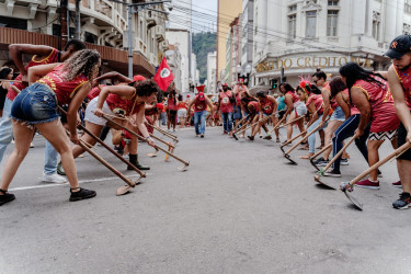Bloco Pisa Ligeiro, em Minas Gerais. Foto: Gustavo Caetano/@gcaetanoj