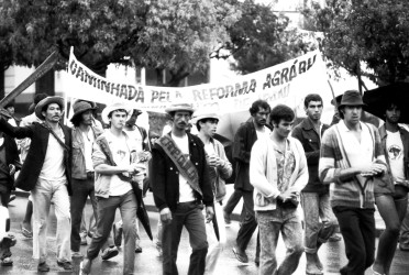 Caminhada pela Reforma Agrária (Santa Catarina, data desconhecida) Crédito: Eliane Fistarol