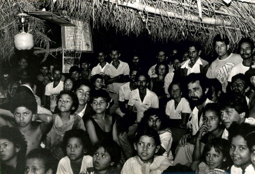 Acampamento do MST na BR-153 (Goiânia-GO, 1987) Crédito: Jofre Macedo