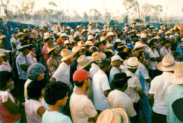 Acampamento Santa Lúcia do MST (Jateí-MS, 1989) Crédito: Dorcelina
