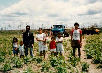 Acampamento Corte Grande do MST (Bahia, 1990)
Crédito: Rubnéia