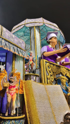 Movimento Sem Terra participa do desfile da Escola de Samba Camisa Verde e Branco, no Sambódromo Anhembi, em São Paulo, e canta o samba enredo "Invisíveis". Foto: Mateus Amorim.