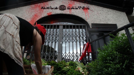 Mulheres Sem Terra se reuniram para realizar um protesto em frente à sede da empresa Salton, na capital paulista! Foto: Comunicação MST