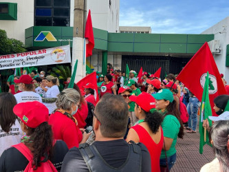 Mulheres trabalhadoras realizaram a Marcha de Lutas das Mulheres de Goiás, na capital Goiânia. Foto: Comunicação MST GO