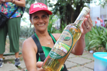 No centro de Vitória (ES), mulheres do MST realizam uma feira com os produtos da Reforma Agrária. Foto: Comunicação MST
