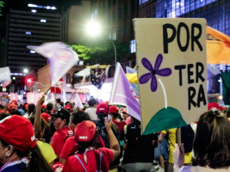 Neste 8 de março, em Curitiba: trabalhadoras do campo, da cidade, indígenas, Sem Teto e Sem Terras. Foto: Comunicação MST