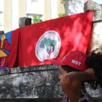 Mulheres do MST, Quilombolas e do MNLM no Espírito Santo amanheceram ocupando à frente da sede do governo na Jornada Nacional de Lutas das Mulheres. Foto: Karini Bergi.