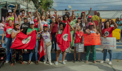 Mais de 6 mil pessoas percorreram as ruas da capital baiana, no dia 08 de Março, dia Internacional de Luta das Mulheres. Foto: Luara De / @luarafoto