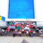 Mulheres da Via Campesina concentradas em frente ao CPA (sede do governo do estado), em Porto Velho (RO). Foto: Comunicação MST.