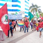 Mulheres da Via Campesina concentradas em frente ao CPA (sede do governo do estado), em Porto Velho (RO). Foto: Comunicação MST.