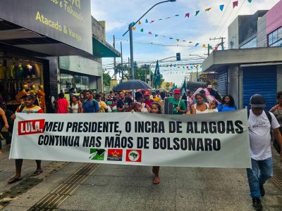 Maceió-AL, Superintendência Regional do INCRA em ALAGOAS OCUPADA! Mais uma vez, manifestantes defendem a Reforma Agrária e se posicionam contra o desmonte do órgão estratégico para promover o conjunto de medidas de distribuição de terras e aumento da produtividade de alimentos sadios. Foto: Comunicação MST-AL