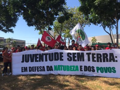Rondonópolis (MT), juventude Sem Terra escracha escritório de Claudecy Oliveira Lemes, fazendeiro que desmatu 81,1 mil hectares do Pantanl mato-grossense. Foto: Coletivo de Comunicação