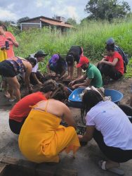Turmas de escolarização de jovens e adultos e de agentes populares de educação em saúde, do centro de formação Elizabeth e João Pedro Teixeira. Foto: MST-PB