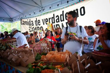 Cúpula dos Povos encerrou suas atividades com um poderoso instrumento de luta e solidariedade: o Banquetaço, Foto: Laís Alana / MST-MA