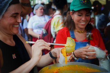 Cúpula dos Povos encerrou suas atividades com um poderoso instrumento de luta e solidariedade: o Banquetaço, Foto: Laís Alana / MST-MA