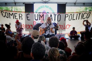 Cúpula dos Povos encerrou suas atividades com um poderoso instrumento de luta e solidariedade: o Banquetaço, Foto: Laís Alana / MST-MA