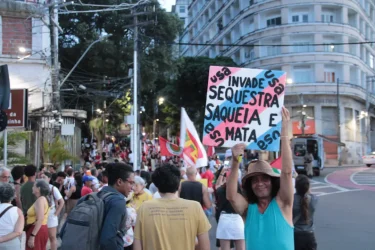 No centro de Salvador, protesto e luta contra o imperialismo. Foto: Cadu Souza