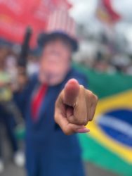 Em frente ao Consulado dos Estados Unidos. Foto: Nacho Lemos