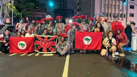 Foto: Arquivo MST - Encerramento do desfile da Rosa do Povo