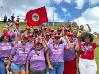 Mulheres Sem Terra realizam caminhada em Salvador. Foto: MST-BA