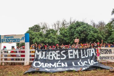 Mulheres Sem Terra. ocupam Fazenda Santo Antônio, em Presidente Epitácio. Foto: MST-SP