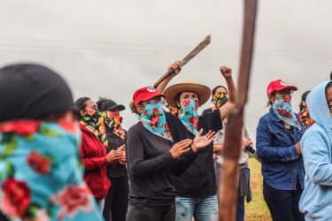 Mulheres Sem Terra. ocupam Fazenda Santo Antônio, em Presidente Epitácio. Foto: MST-SP