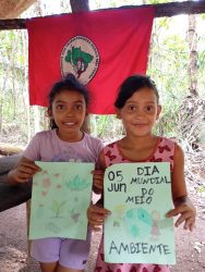 Plantio de árvores durante a Jornada no município de Marianópolis, no Tocantins. Foto: MST no TO